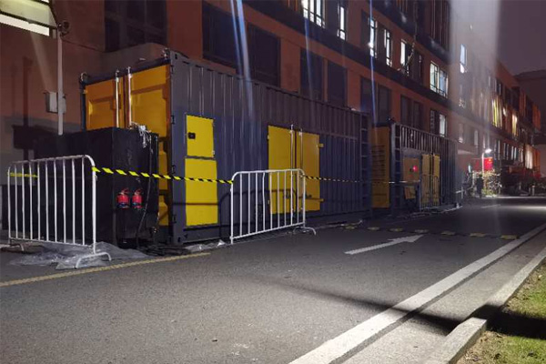 武进柴油发电机组的输出电压是如何调节的？