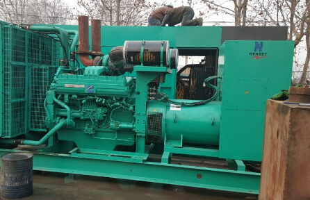 武进发电机组如何判断水冷式机油散热器内部是否需要清洗？